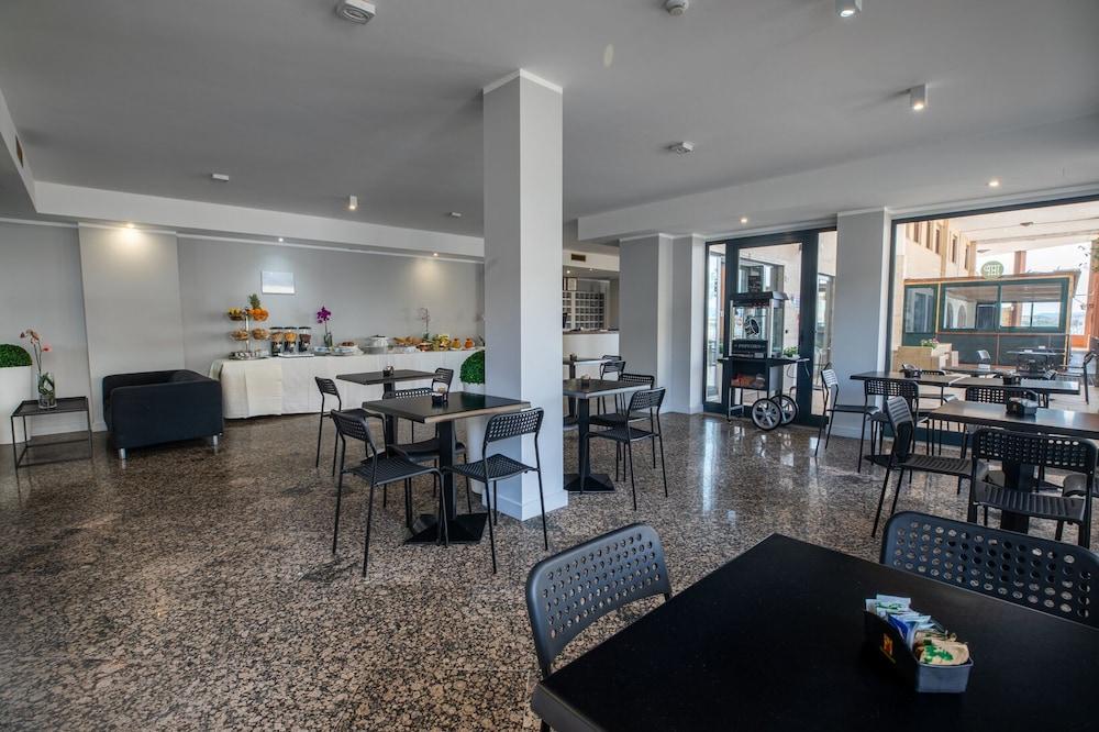 Hotel De Plam Olbia Eksteriør bilde