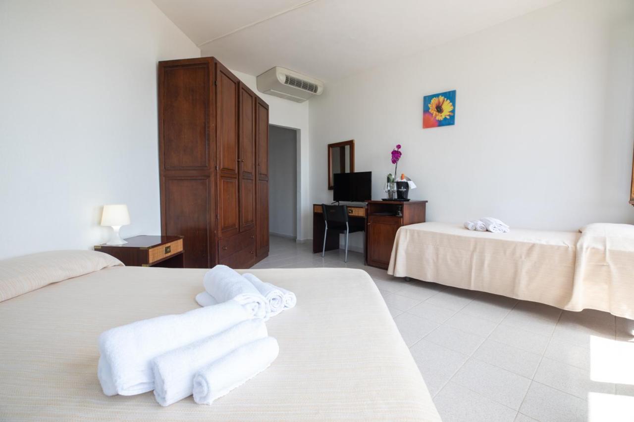 Hotel De Plam Olbia Eksteriør bilde