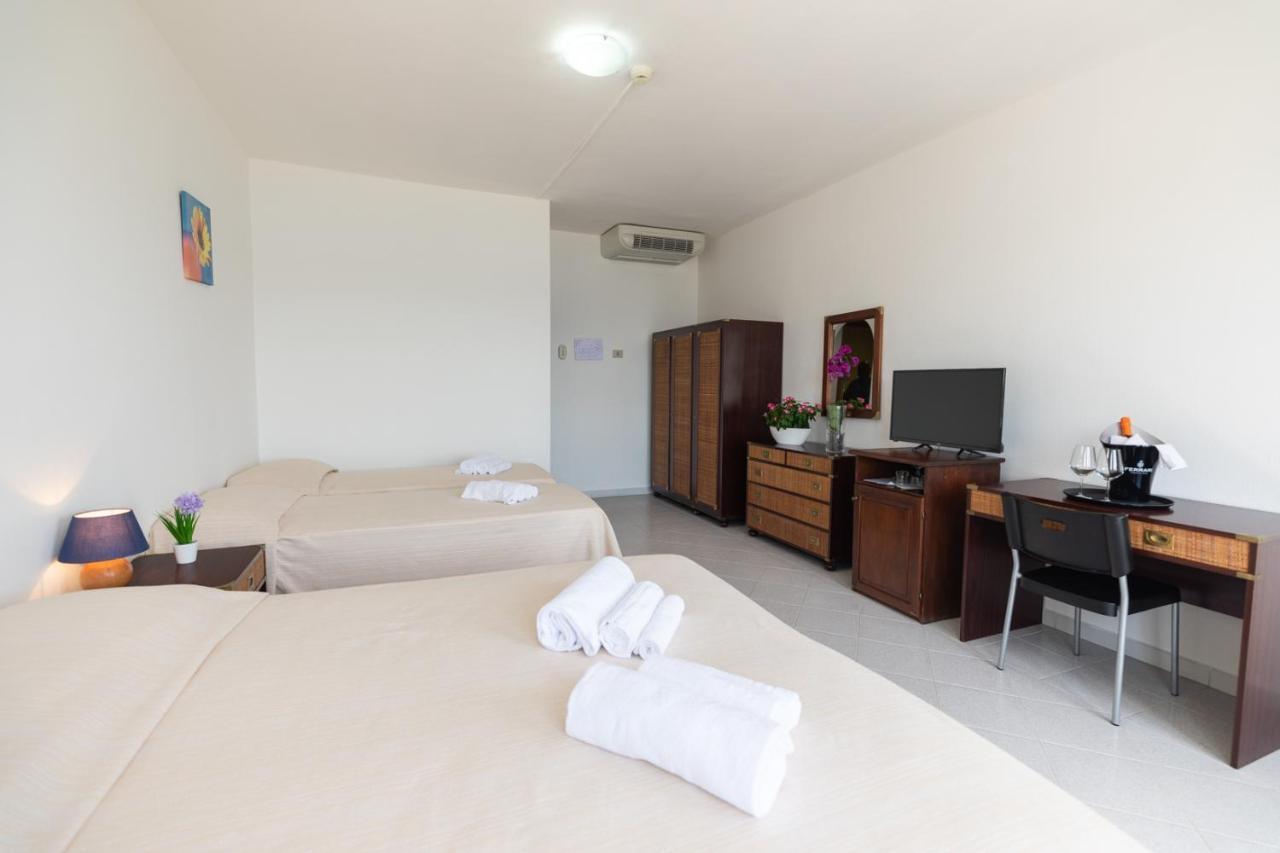 Hotel De Plam Olbia Eksteriør bilde