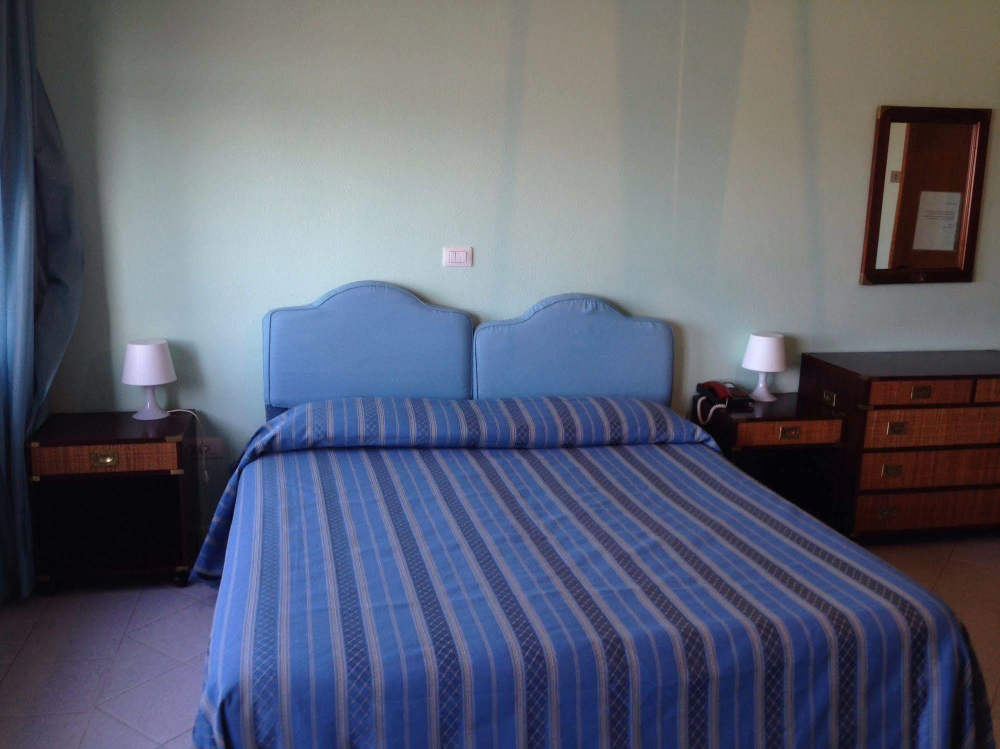 Hotel De Plam Olbia Eksteriør bilde