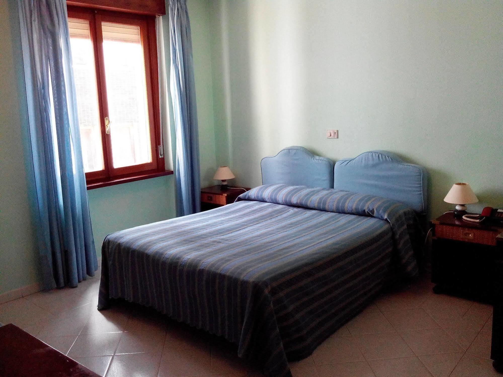 Hotel De Plam Olbia Eksteriør bilde